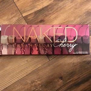 Brand new Naked urban decay eyeshadow
